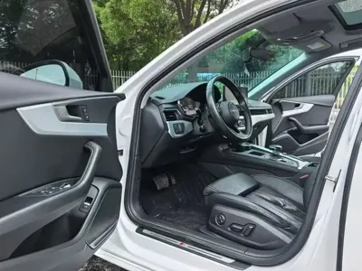 Audi A4L 2022, 39000 км, за 115000 CNY