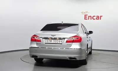 Hyundai Genesis 2012, 116109 км, за 4500000 KRW