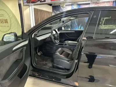 Tesla Model Y 2024, 59000 км, за 155800 CNY