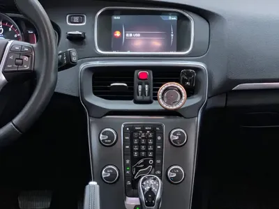 Volvo V40 2016, 110000 км, за 33800 CNY - фото 10