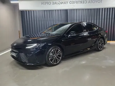 Toyota Camry · 2025 год