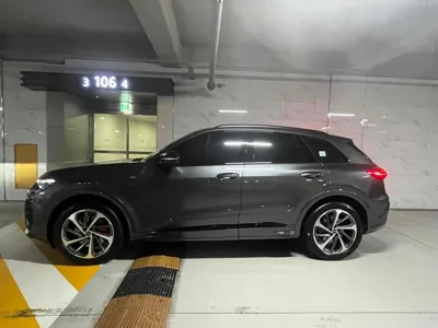 Audi Q5 2025, 6100 км, за 80000000 KRW - фото 3