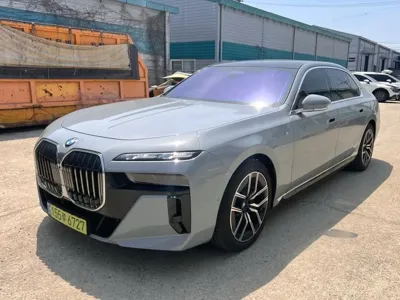 BMW 7-Series · 2025 год