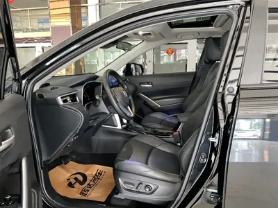 Toyota Frontlander 2023, 49000 км, за 81800 CNY - фото 12