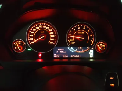BMW 3 Series 2015, 190000 км, за 57143.73 CNY - фото 12