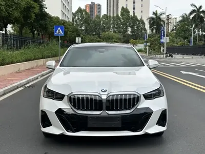 BMW 5 Series 2024, 10000 км, за 33362.9 USD