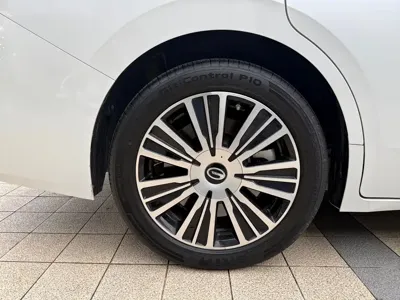 GAC Motor 传祺E8 PHEV 2025, 50000 км, за 139800 CNY - фото 12