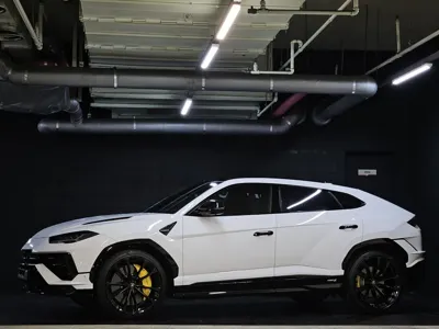 Lamborghini Urus 2023, 9300 км, за 335000000 KRW