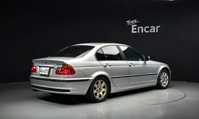 BMW 3-Series 2000, 275489 км, за 2400000 KRW