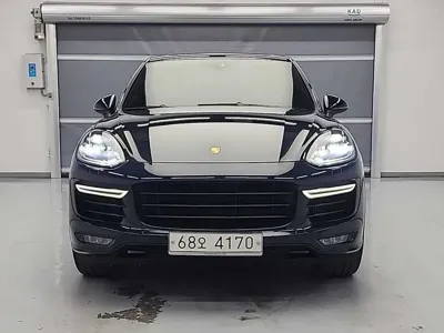 Porsche Cayenne · 2016 год