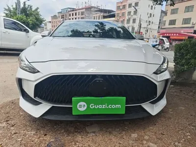 MG MG5 2021, 64700 км, за 36600 CNY