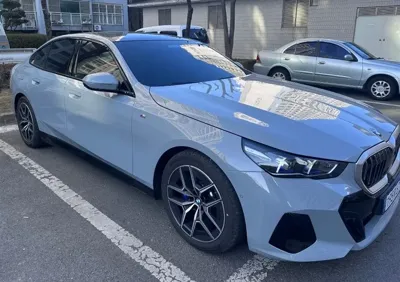 BMW 5-Series · 2025 год