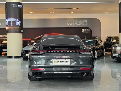 Porsche Panamera 2023, 4000 км, за 708000 CNY