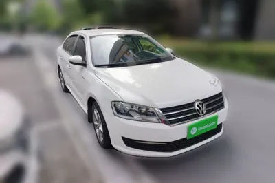 Volkswagen Lavida 2013, 73800 км, за 33469.23 CNY