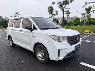 Wuling Hongguang Plus 2021, 71000 км, за 26800 CNY