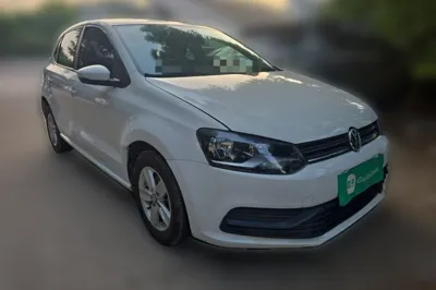 Volkswagen Polo 2016, 61100 км, за 33523.5 CNY