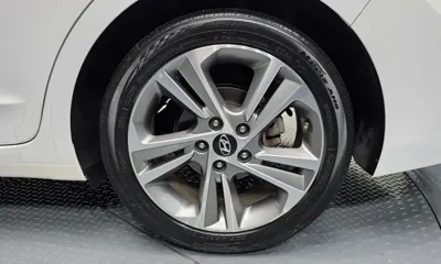 Hyundai Avante 2018, 59216 км, за 11500000 KRW - фото 21