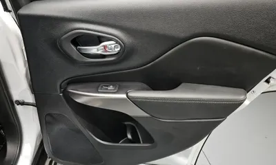 Jeep Cherokee 2020, 20555 км, за 20500000 KRW - фото 25
