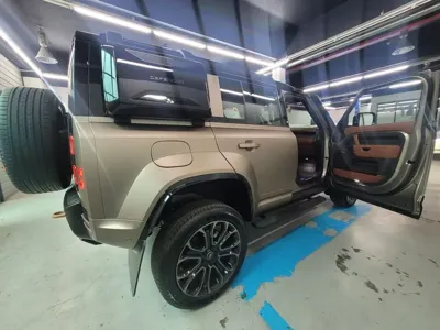 Land Rover Defender 2025, 59 км, за 259000000 KRW