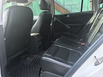 Volkswagen Tiguan 2010, 160000 км, за 13799 CNY - фото 9