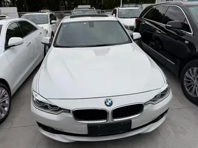 BMW 3 Series 2017, 90000 км, за 52800 CNY