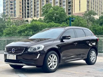 Volvo XC60 · 2017 год