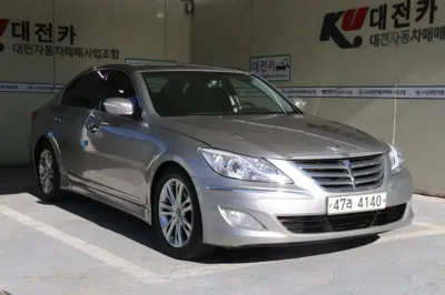 Hyundai Genesis · 2012 год