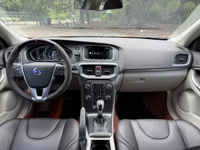 Volvo V40 2015, 102400 км, за 42167.8 CNY - фото 10