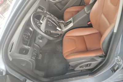 Volvo S60 2017, 68900 км, за 53127.49 CNY - фото 17