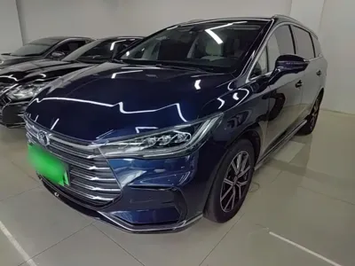 BYD MAX New Energy · 2023 год