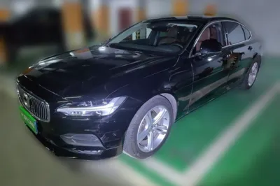 Volvo S90 · 2017 год