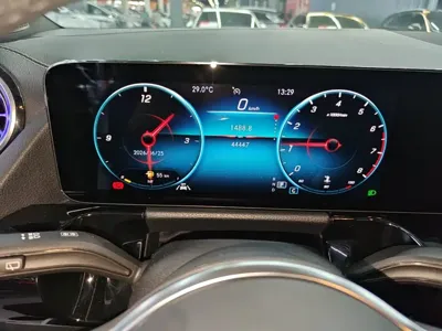 Mercedes-Benz GLA 2022, 44400 км, за 117200 CNY - фото 12