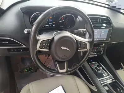 Jaguar F-Pace 2021, 82500 км, за 122100 CNY - фото 7