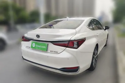 Lexus ES 2018, 114000 км, за 128707.99 CNY - фото 6