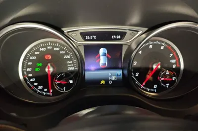 Mercedes-Benz CLA 2019, 68000 км, за 73995.9 CNY - фото 11