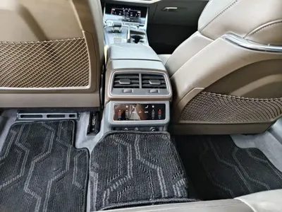 Audi A7L 2023, 59700 км, за 213800 CNY - фото 9