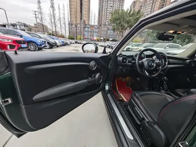 MINI MINI 2017, 137000 км, за 49800 CNY