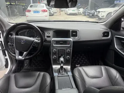 Volvo V60 2016, 53000 км, за 58600 CNY - фото 6