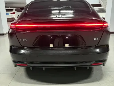 Nio ET5 2026, 700 км, за 216800 CNY
