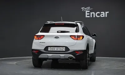 Kia Stonic 2018, 88378 км, за 10500000 KRW - фото 4