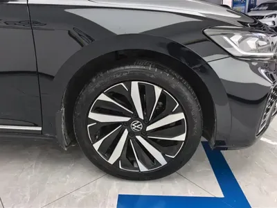 Volkswagen Passat 2023, 55100 км, за 112800 CNY - фото 6