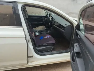 Volkswagen Bora 2020, 17800 км, за 48000 CNY - фото 8
