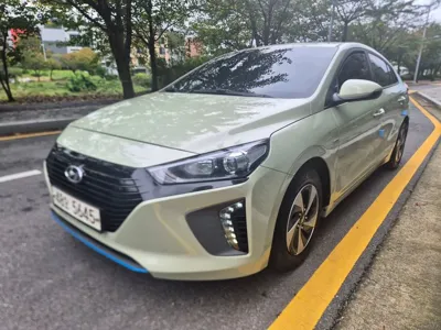 Hyundai Ioniq · 2016 год