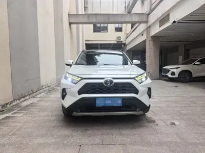 Toyota RAV4 2024, 30000 км, за 99800 CNY