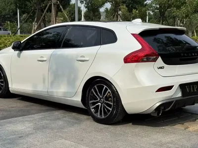 Volvo V40 2018, 90000 км, за 41800 CNY - фото 7