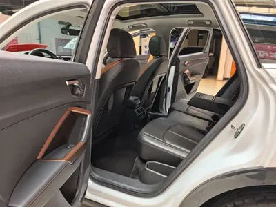 Audi Q3 2020, 90000 км, за 99800 CNY - фото 7