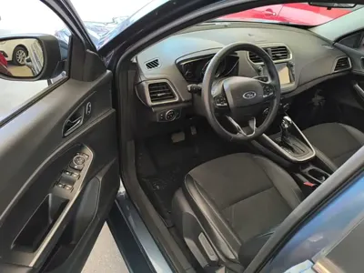 Ford Escort 2021, 124000 км, за 34300 CNY - фото 16