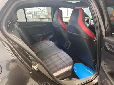 Volkswagen Golf GTI 2023, 32000 км, за 152800 CNY - фото 9