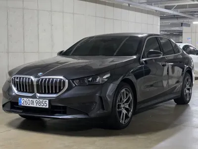 BMW 5-Series · 2024 год