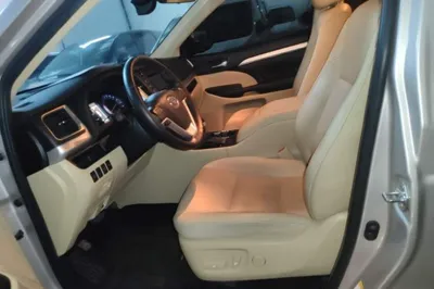 Toyota Highlander 2018, 37900 км, за 168256.54 CNY - фото 17